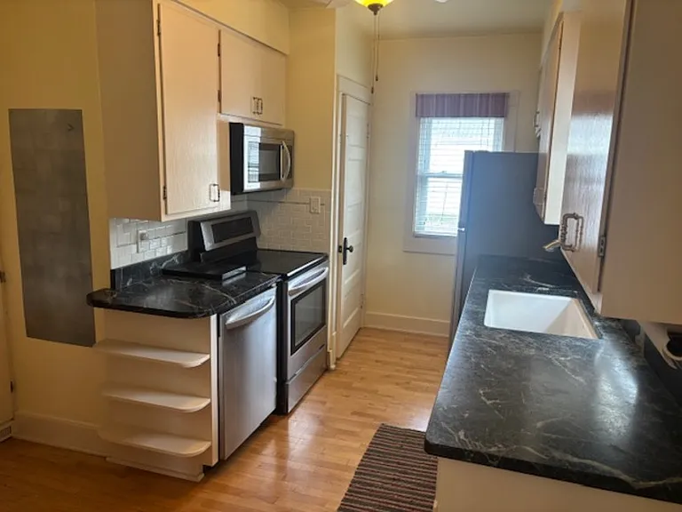 807 E Atlantic St — Photo 6