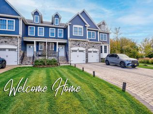 100 Valentino Dr, Old Bridge, NJ 08857