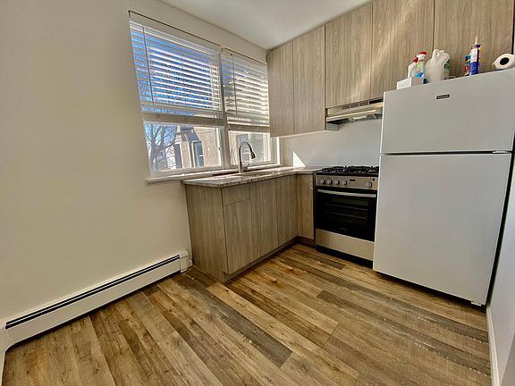 2nd image of 555 Mamaroneck Ave #3