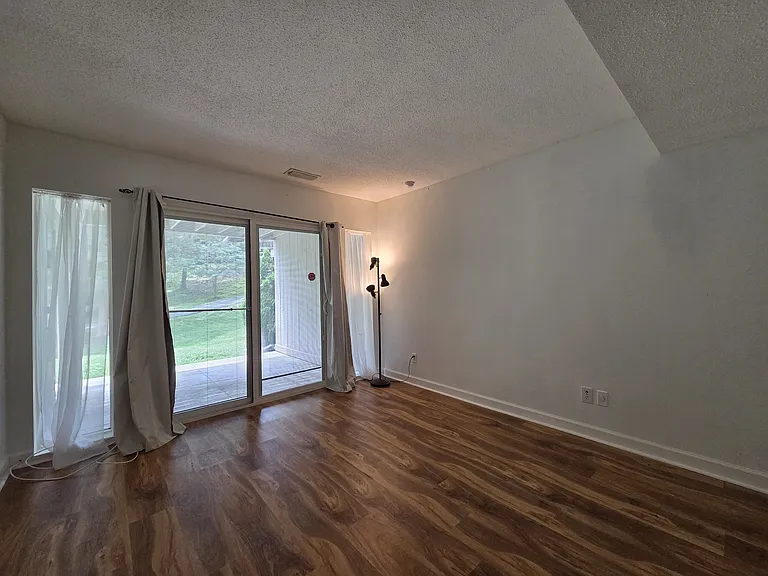 23 Longbow Ct — Photo 11