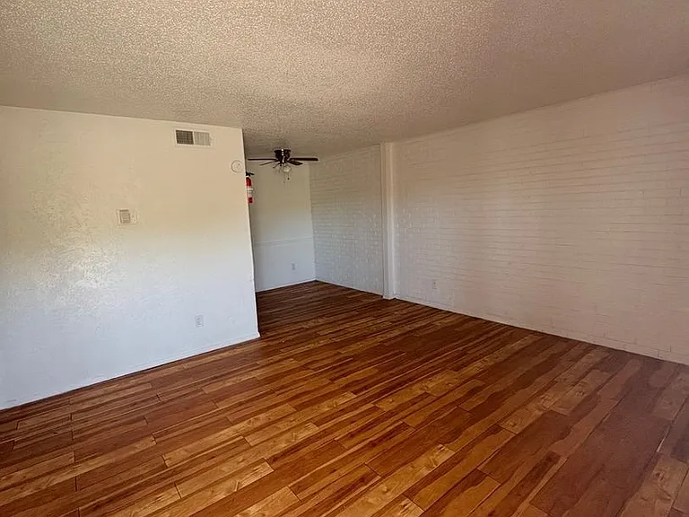 The Pines Apts — Photo 12