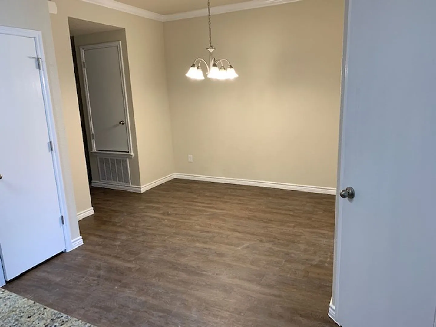 6706 University Village Way — Photo 4