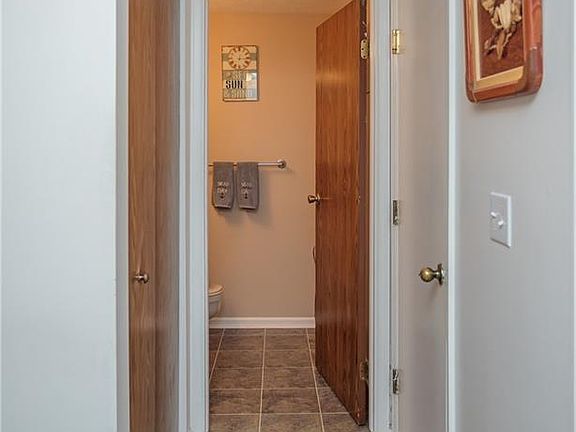 5th image of 113 Maria Dr #8B