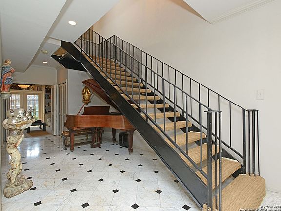 5th image of 7731 BROADWAY #H33