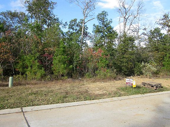807 Lovebug Lane is ready to build your brand new home!