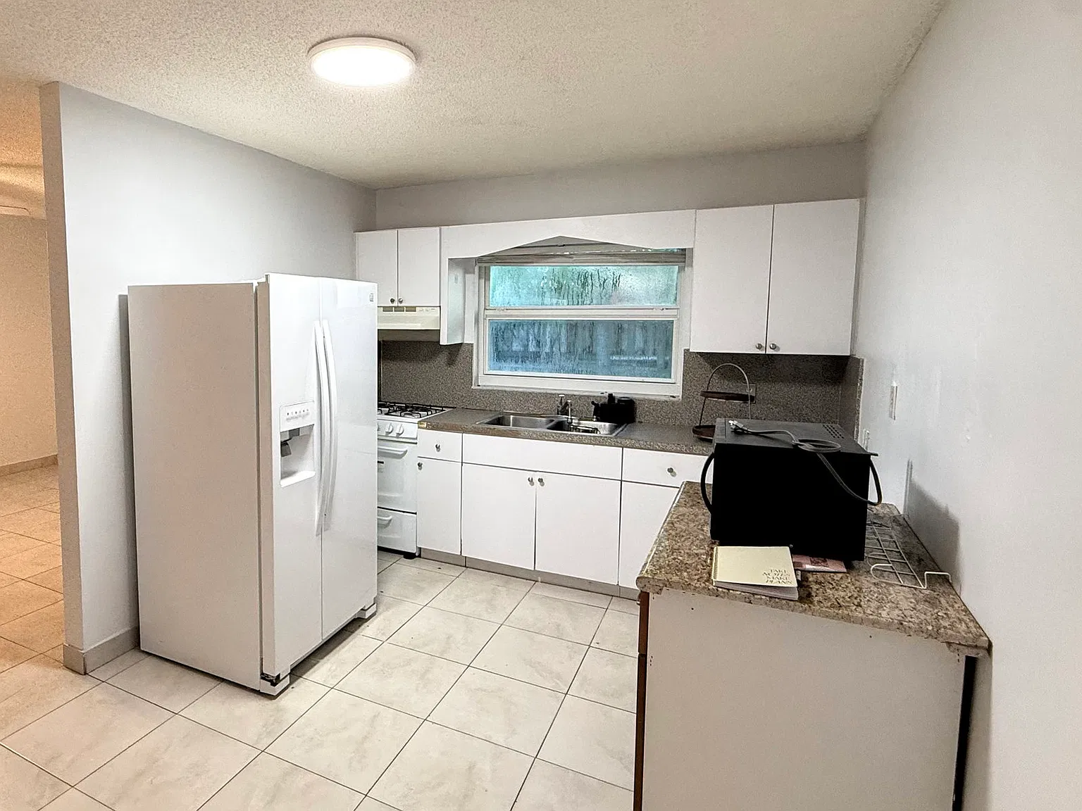 2 bed, 2.0 bath, $2,300 — Photo 4