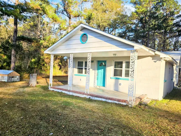 225 First Texas Rd, Saint George, SC 29477