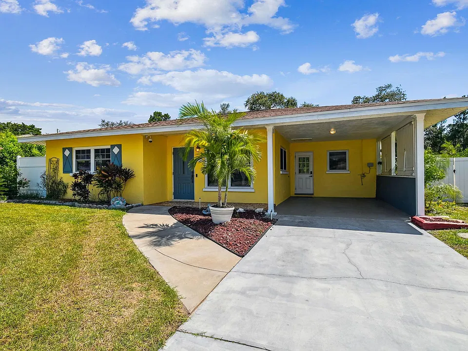1121 Sunnydale Dr