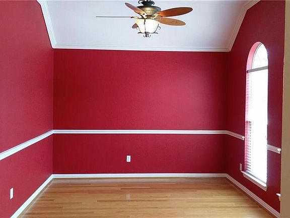 4th image of 3101 Angus Dr