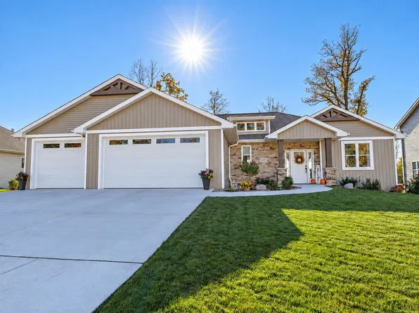 3220 Eclipse Dr, Green Bay, WI 54311