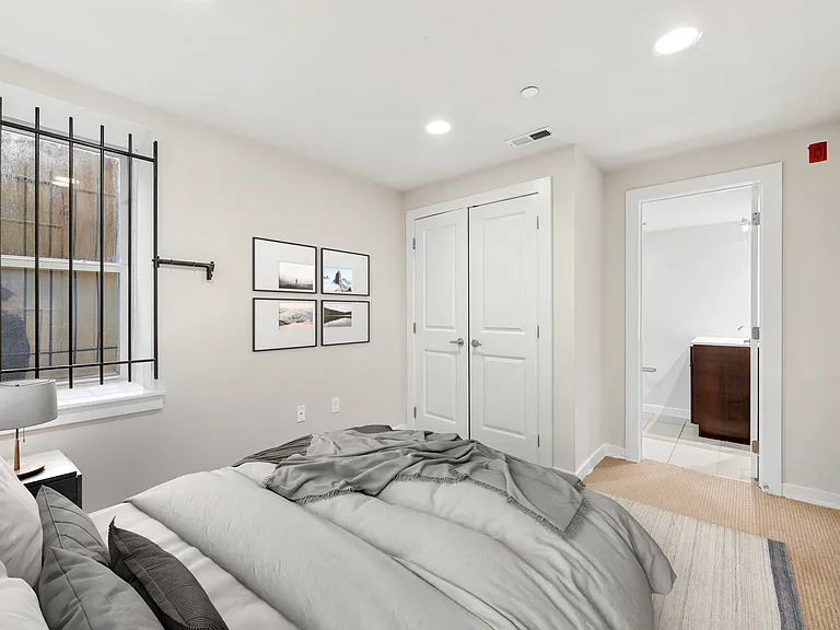 4030 Irving Street — Photo 10