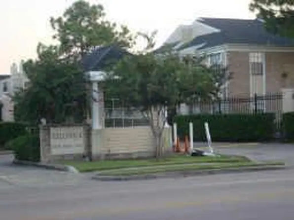 2750 Holly Hall St APT 1213, Houston, TX 77054