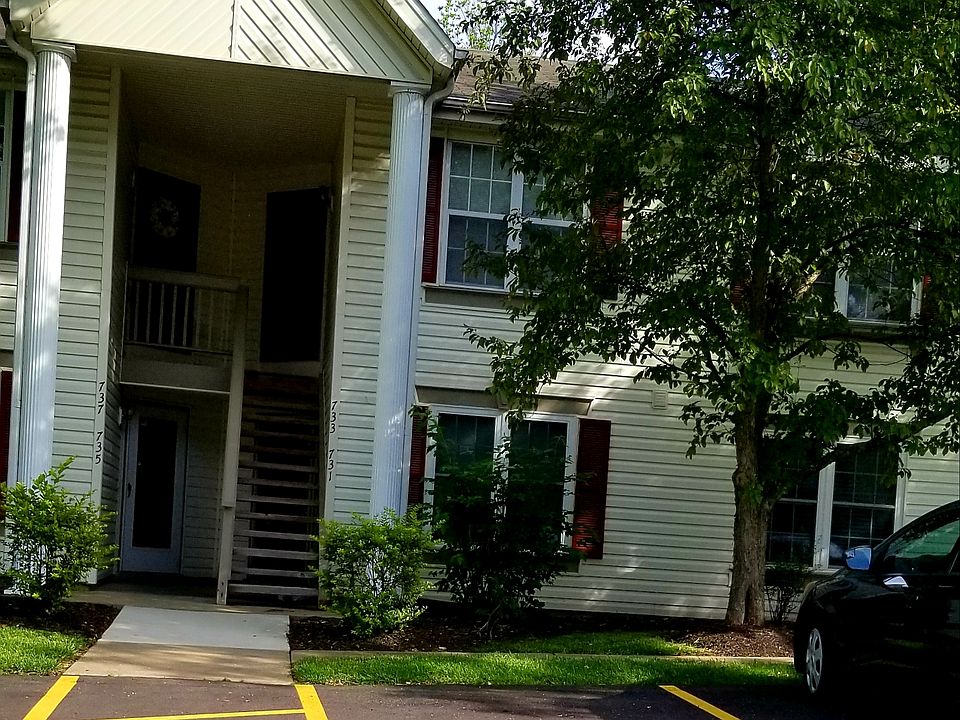 First level condo!