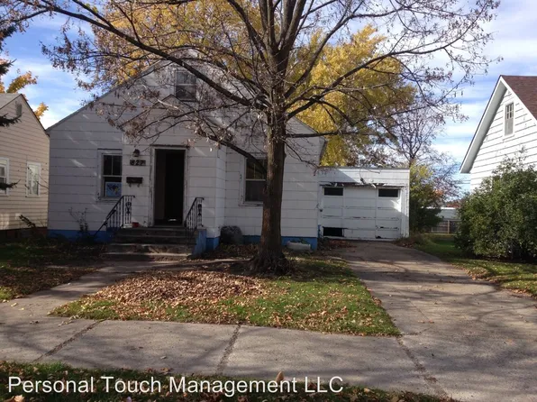 827 3rd St SW, Wadena, MN 56482