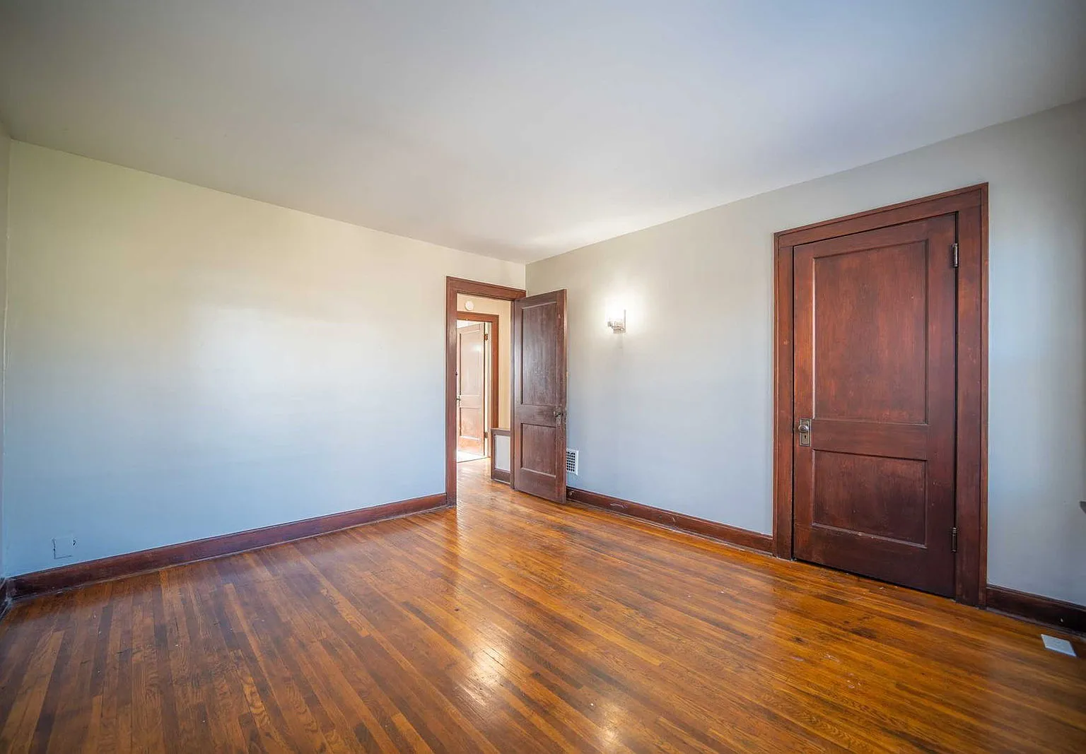2 bed, 1.0 bath, $1,249 — Photo 4