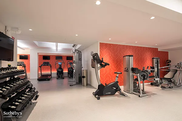 Sold by Sotheby's International Realty | media 26