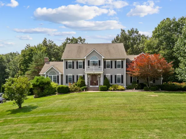 27 Bear Run Drive, Litchfield, NH 03052