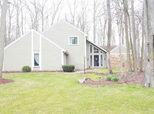 10821 Country Wood Trl, Fort Wayne, IN