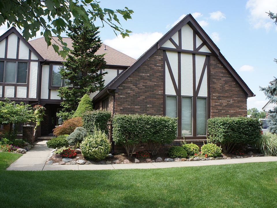 1st image of 46787 Fields Dr
