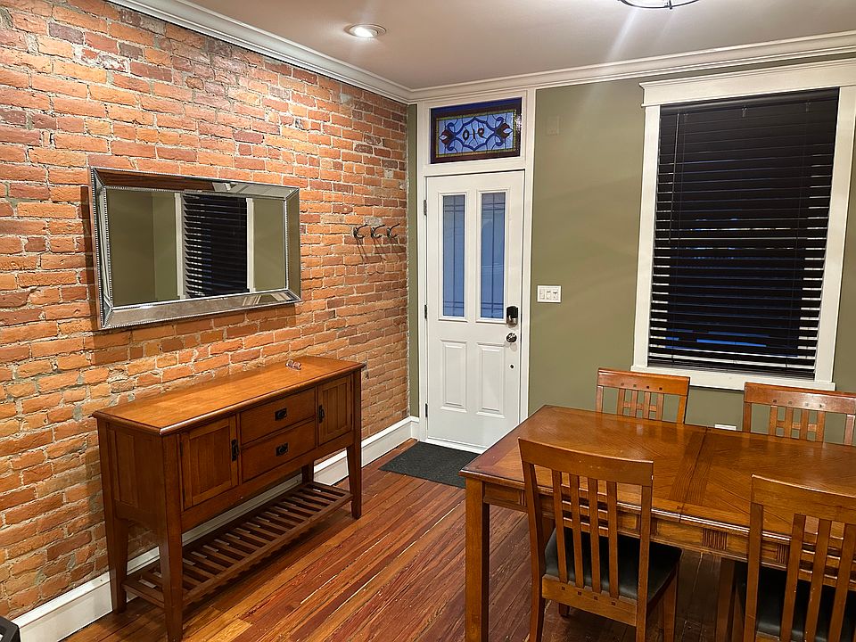 Kitchen/Front Entry