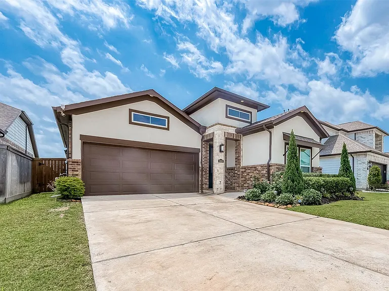 1838 Smithers Landing Dr — Photo 3