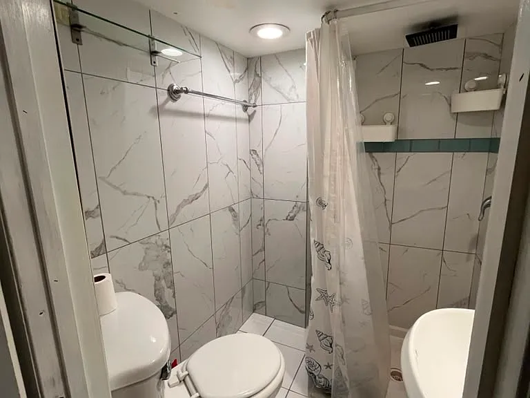 115 W Roselyn St #1 — Photo 11