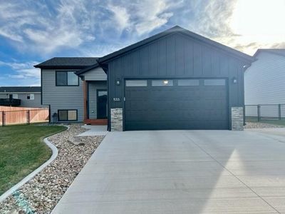 533 Bull Run Dr, Box Elder, SD, 57719
