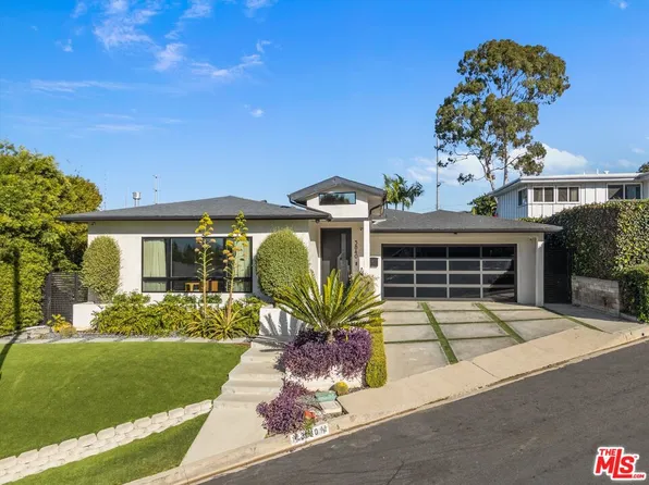 3840 Carmona Ave, Los Angeles, CA 90008