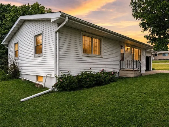 905 6th St, Colo, IA 50056