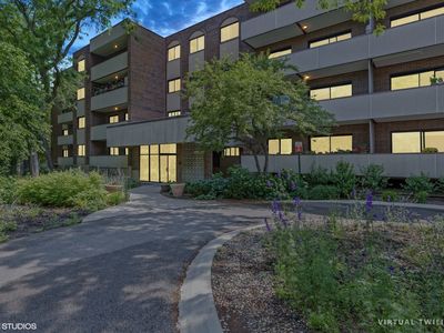 9244 Gross Point Rd APT 210, Skokie, IL, 60077