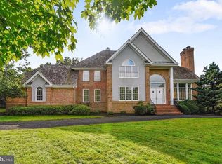 12306 Country Ridge Ln, Fairfax, VA 22033