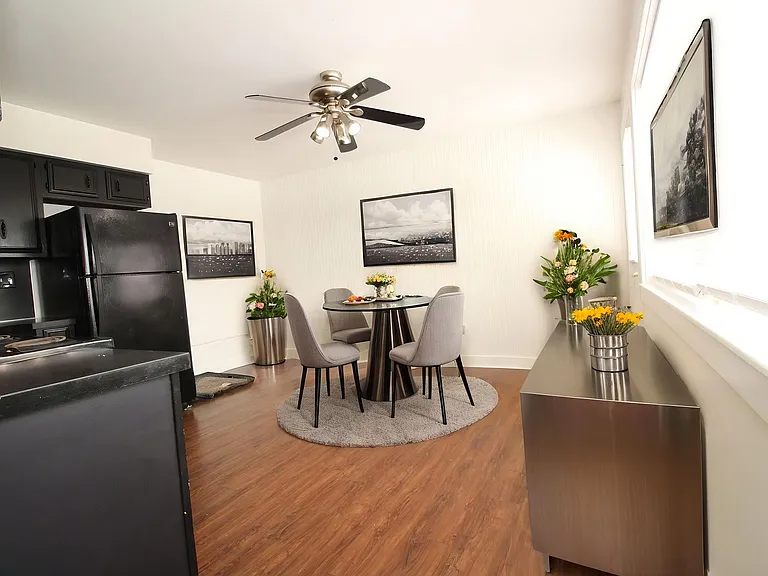 820 Gray Rd — Photo 2