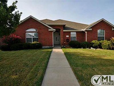 225 Garden Valley Ln, Red Oak, TX, 75154
