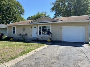 250 Schryver Ave, Woodstock, IL 60098
