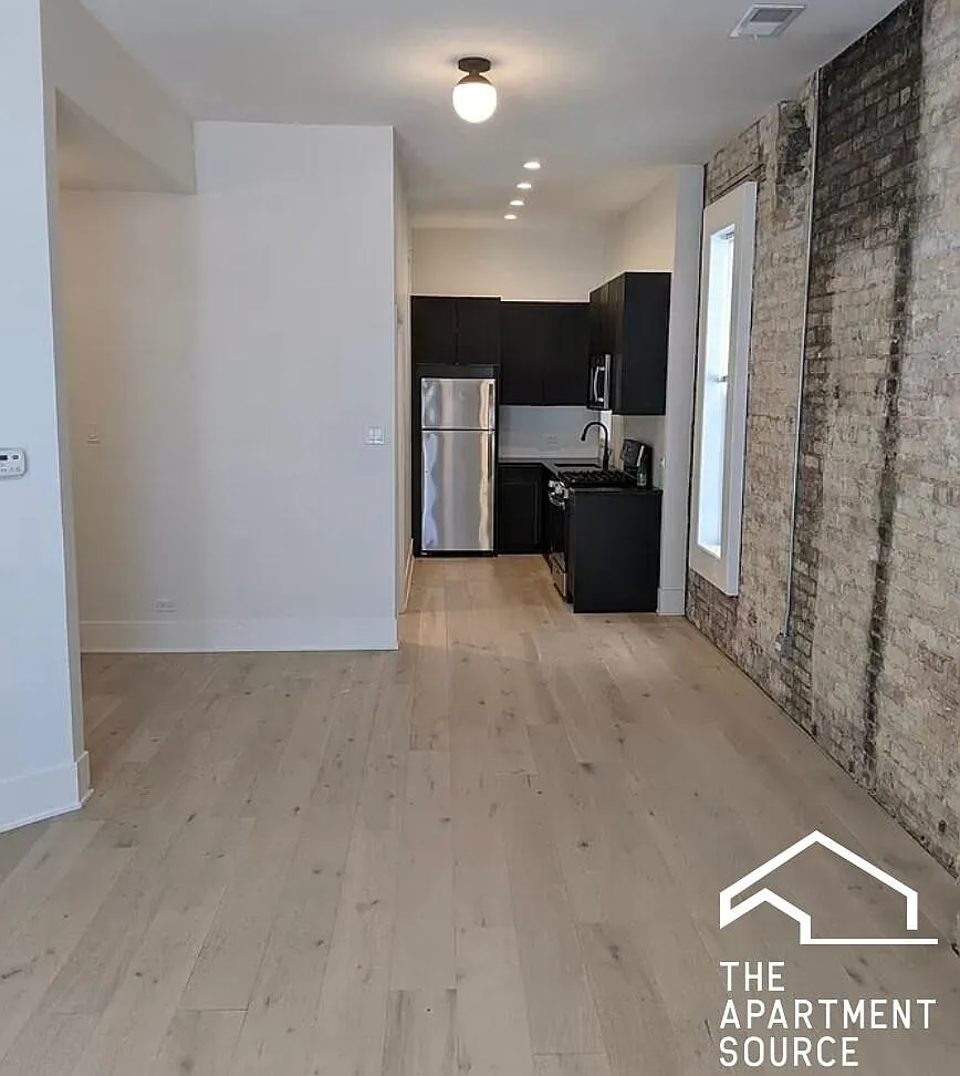 324 S Racine Ave #2 photo 1