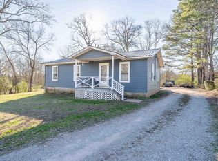 844 W Pine St, Selmer, TN 38375