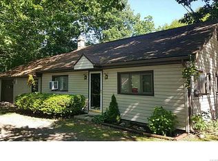 1707 Harrison Ln, Youngstown, NY 14174