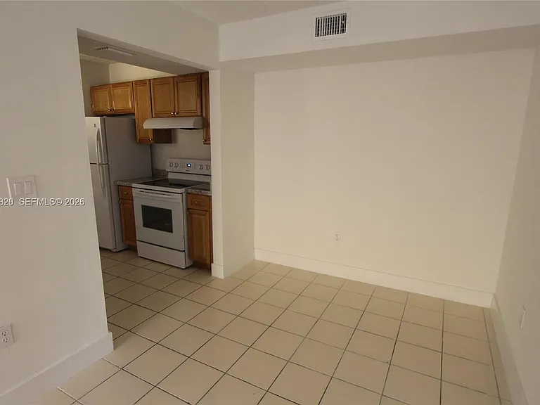 650 NW 114th Ave #202 — Photo 7