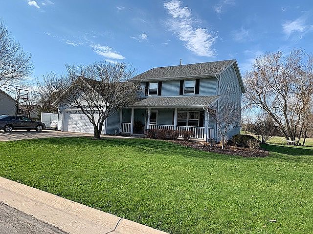 1st image of 620 Oakwood Ln