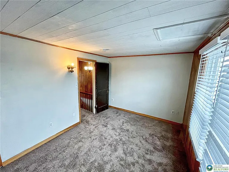 1022 S 10th St — Photo 14