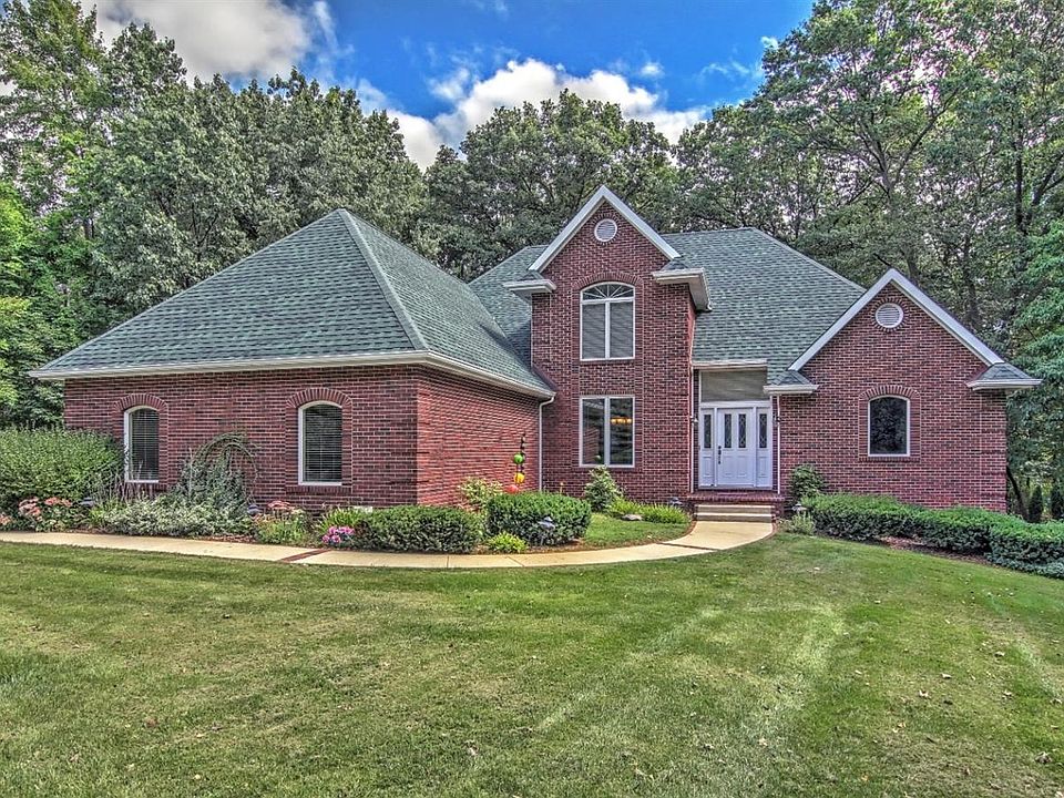1st image of 4512 Thornbury Dr E