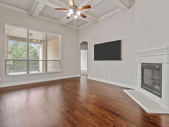 3rd image of 1603 Trowbridge Cir