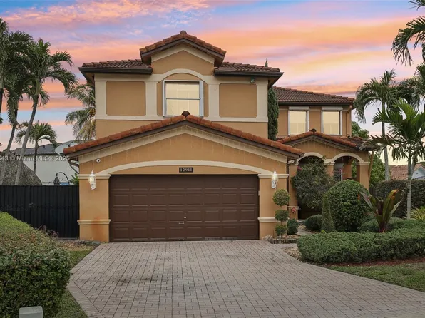 12911 NW 9th Ln, Miami, FL 33182