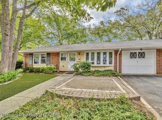 4B Buckingham Dr, Lakewood, NJ