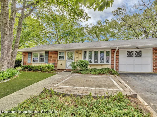 4B Buckingham Drive, Lakewood, NJ 08701