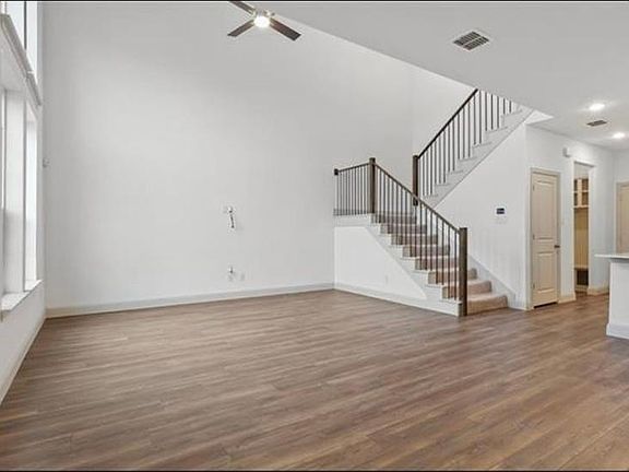 3rd image of 11484 Sugarlands Dr