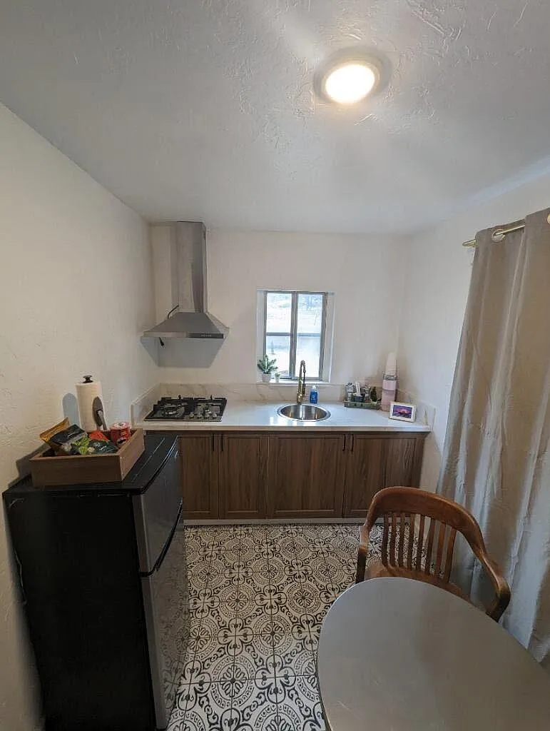 1 bed, $1,100 — Photo 3