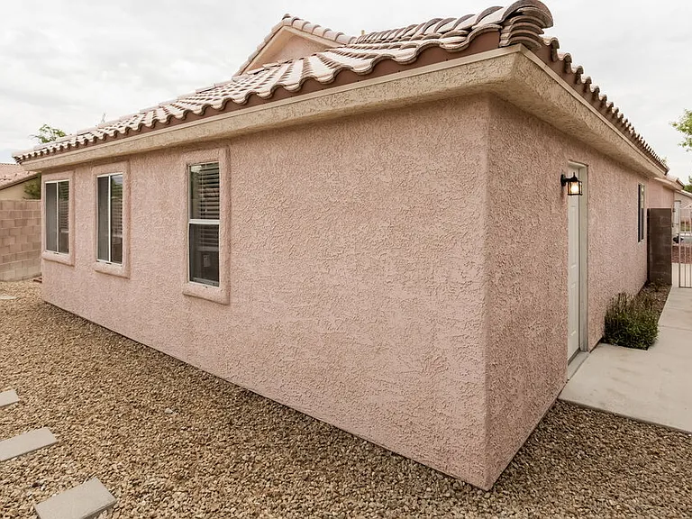 4565 Savin Cir — Photo 16