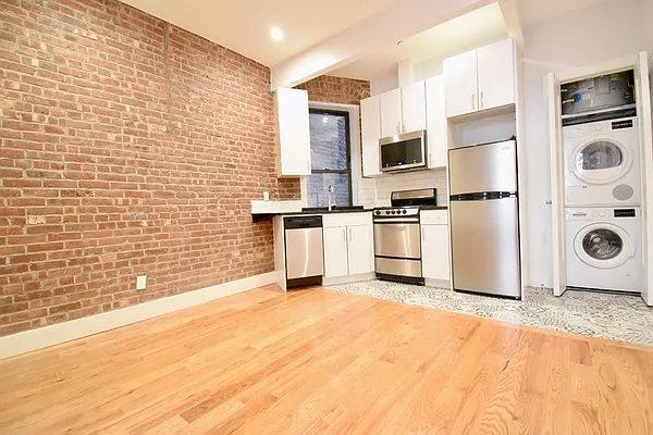 Rented by Skyward | media 12