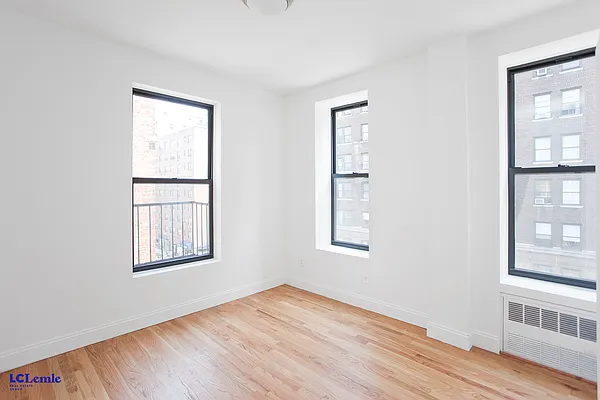 Rented by LC Lemle Real Estate Group | media 22